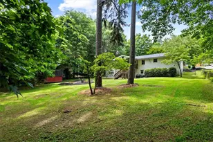 1694 Rhonda Ln, Stone Mountain, GA 30087 - Photo 9