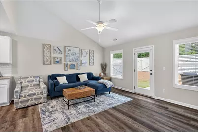 366 Fox Creek Dr, Braselton, GA 30517 - Photo 3