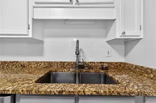 6520 Roswell Rd, Atlanta, GA 30328 - Photo 11