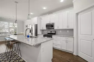 5630 Bright Cross Wy, Suwanee, GA 30024 - Photo 7
