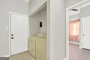 1015 W 36th Street W, Savannah, GA 31415 - Photo 9