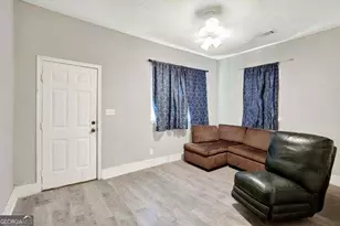 1015 W 36th Street W, Savannah, GA 31415 - Photo 15