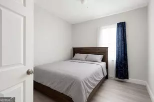 1015 W 36th Street W, Savannah, GA 31415 - Photo 11