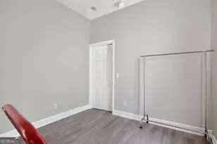 1015 W 36th Street W, Savannah, GA 31415 - Photo 7