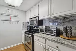 3481 Lakeside Dr NE, Atlanta, GA 30326 - Photo 7
