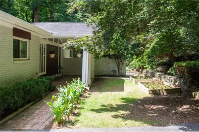 3700 Cloudland Drive NW, Atlanta, GA 30327 - Photo 5