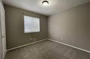 4554 Doral Dr SW, Atlanta, GA 30331 - Photo 15