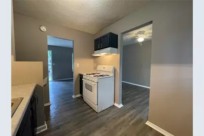 4554 Doral Drive SW, Atlanta, GA 30331 - Photo 7
