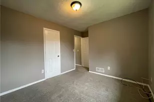 4554 Doral Dr SW, Atlanta, GA 30331 - Photo 13