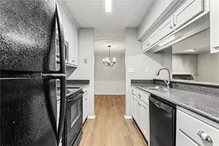 310 Tuxworth Cir, Decatur, GA 30033 - Photo 5