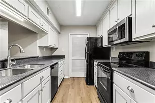 310 Tuxworth Cir, Decatur, GA 30033 - Photo 3