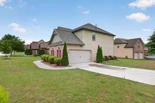 511 Starmist Ct, Loganville, GA 30052 - Photo 3