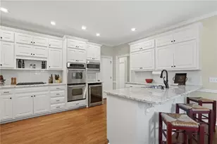 520 Estate Club Cir, Roswell, GA 30075 - Photo 13