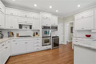 520 Estate Club Cir, Roswell, GA 30075 - Photo 11