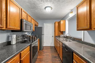 5958 Sherwood Trace, Stonecrest, GA 30038 - Photo 11