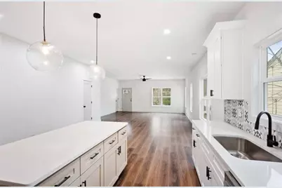 2932 Palm Drive, Atlanta, GA 30344 - Photo 3