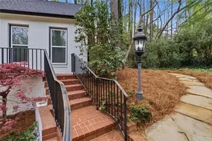 7170 Riverside Dr NW, Atlanta, GA 30328 - Photo 9