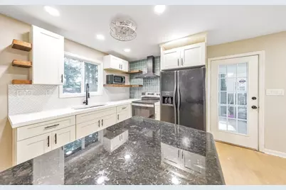 2461 Sherwood Place SW, Marietta, GA 30008 - Photo 13