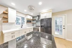 2461 Sherwood Pl SW, Marietta, GA 30008 - Photo 13