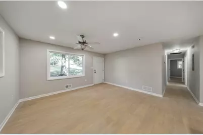 2461 Sherwood Place SW, Marietta, GA 30008 - Photo 9