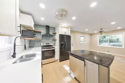 2461 Sherwood Place SW, Marietta, GA 30008 - Photo 3