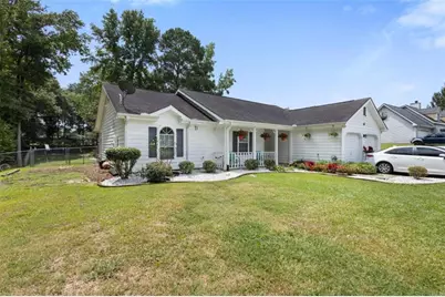 1729 Brandi Lane, Loganville, GA 30052 - Photo 3