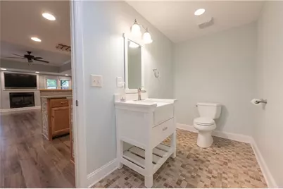 1073 Towne Lake Hills E, Woodstock, GA 30189 - Photo 37