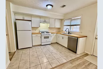 1405 Kennesaw Trace NW, Kennesaw, GA 30144 - Photo 9