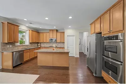811 Ravenstone Way, Canton, GA 30115 - Photo 15