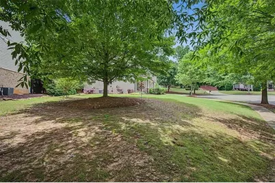 811 Ravenstone Way, Canton, GA 30115 - Photo 3