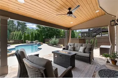 500 Lakeview Court, Woodstock, GA 30188 - Photo 5