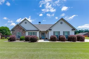 818 Bradmore Ct, Hoschton, GA 30548 - Photo 1