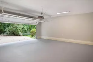 4176 Triple Creek Ct NE, Atlanta, GA 30319 - Photo 29