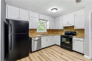 399 Hearth Pl, Lawrenceville, GA 30043 - Photo 13