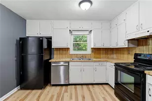 399 Hearth Pl, Lawrenceville, GA 30043 - Photo 15
