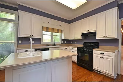 1104 Thorn Apple Court SE, Conyers, GA 30013 - Photo 15