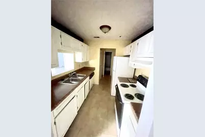 635 Windchase Lane, Stone Mountain, GA 30083 - Photo 3