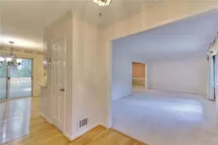 4607 Sudbury Rd, Dunwoody, GA 30360 - Photo 5