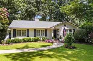 1556 Walthall Ct NW, Atlanta, GA 30318 - Photo 1