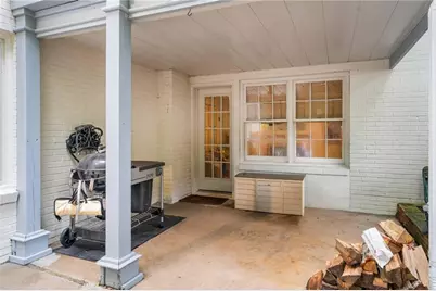 1556 Walthall Court NW, Atlanta, GA 30318 - Photo 57