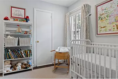1556 Walthall Court NW, Atlanta, GA 30318 - Photo 9