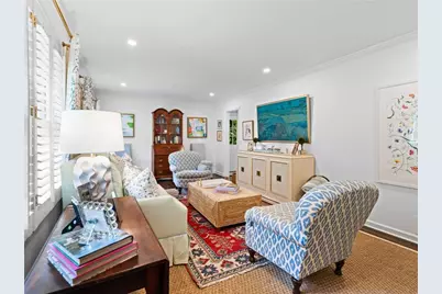 1556 Walthall Court NW, Atlanta, GA 30318 - Photo 3