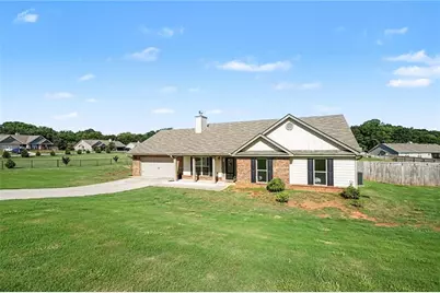48 Robins Landing, Winder, GA 30680 - Photo 3