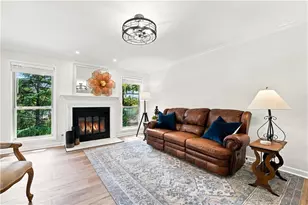1003 Canyon Point Cir, Roswell, GA 30076 - Photo 3