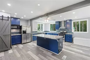 212 Jordan Ln, Carrollton, GA 30116 - Photo 3