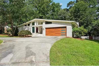 2018 Glacier Drive, Stone Mountain, GA 30087 - Photo 3