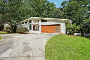 2018 Glacier Dr, Stone Mountain, GA 30087 - Photo 3