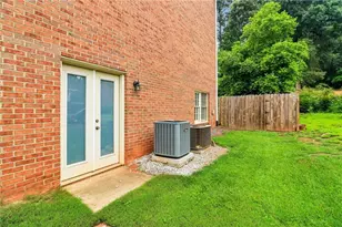 914 Newcastle Dr SW, Lilburn, GA 30047 - Photo 71