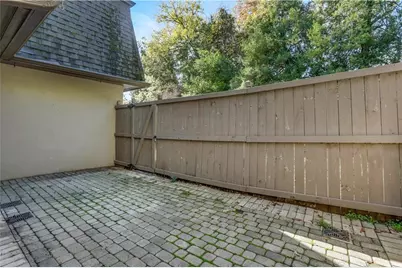9 Ivy Gates NE, Atlanta, GA 30342 - Photo 29