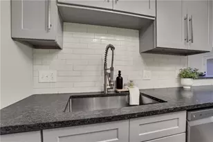 9 Ivy Gates NE, Atlanta, GA 30342 - Photo 13
